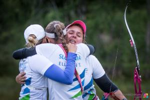 Tina Gutman se je z ekipo veselila bronaste kolajne 2